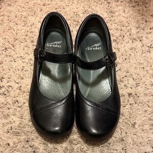 Dansko Classic Black Leather Mary Janes eu 39 U.S. 8.5 Velcro strap shoes